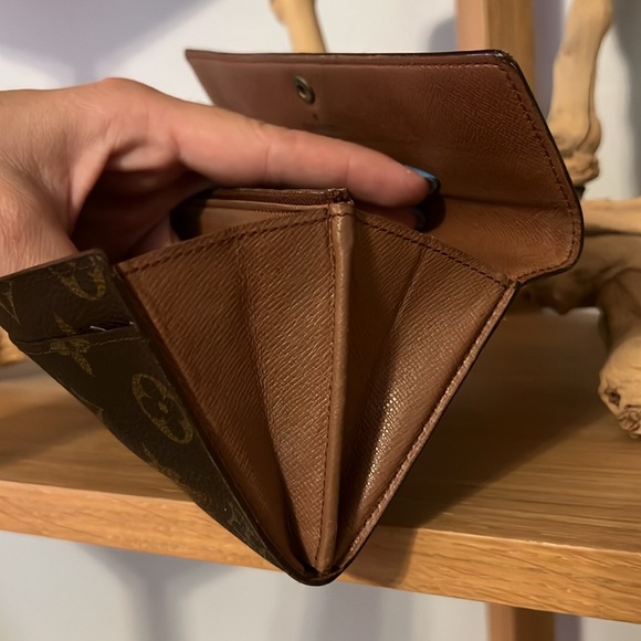 Authentic LV monogram walet - Picture 5 of 11